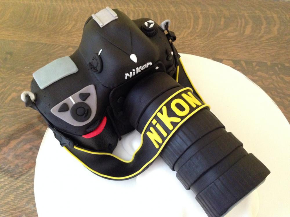 Nikon-Camera-Cake.jpg